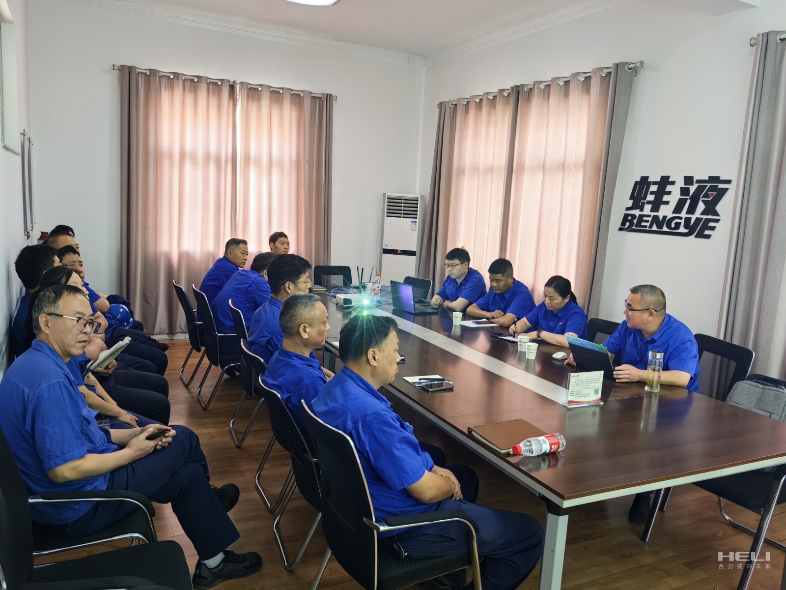 班組長(cháng)交流、答疑解惑.jpg