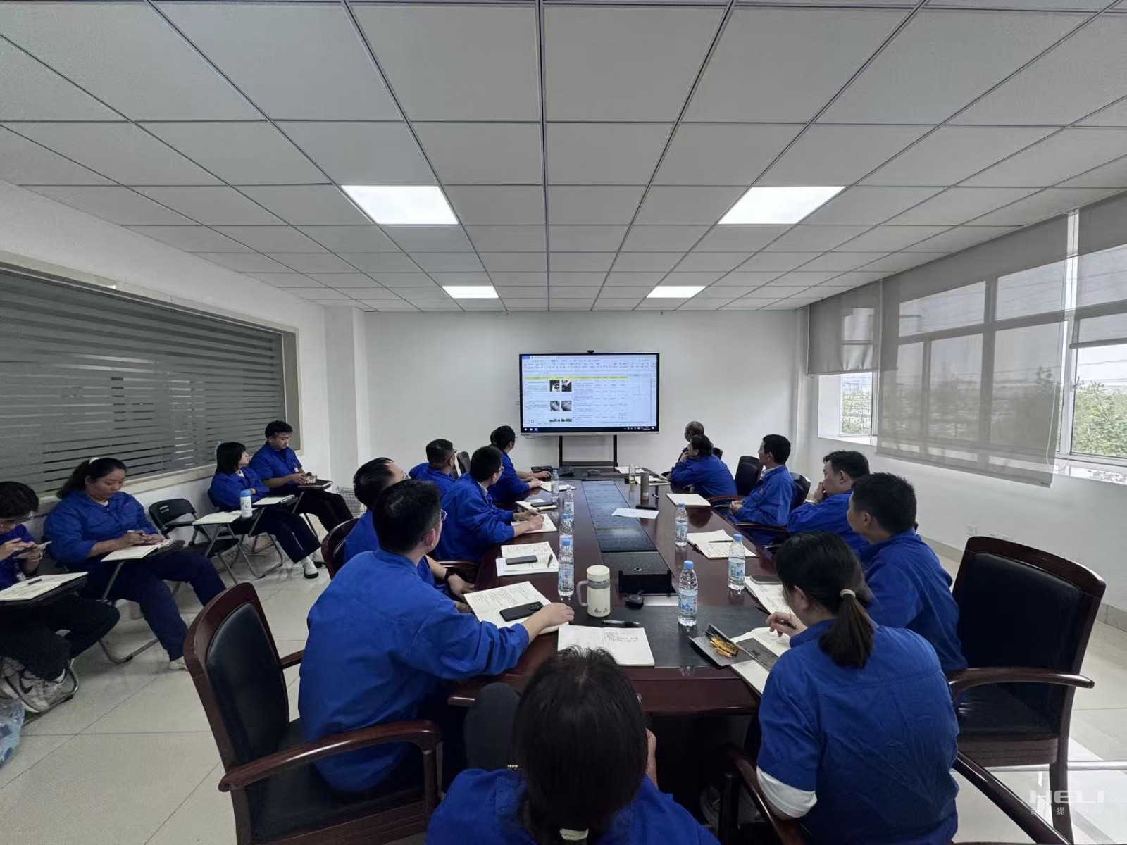 質(zhì)量分析會.jpg 質(zhì)量分析會.jpg