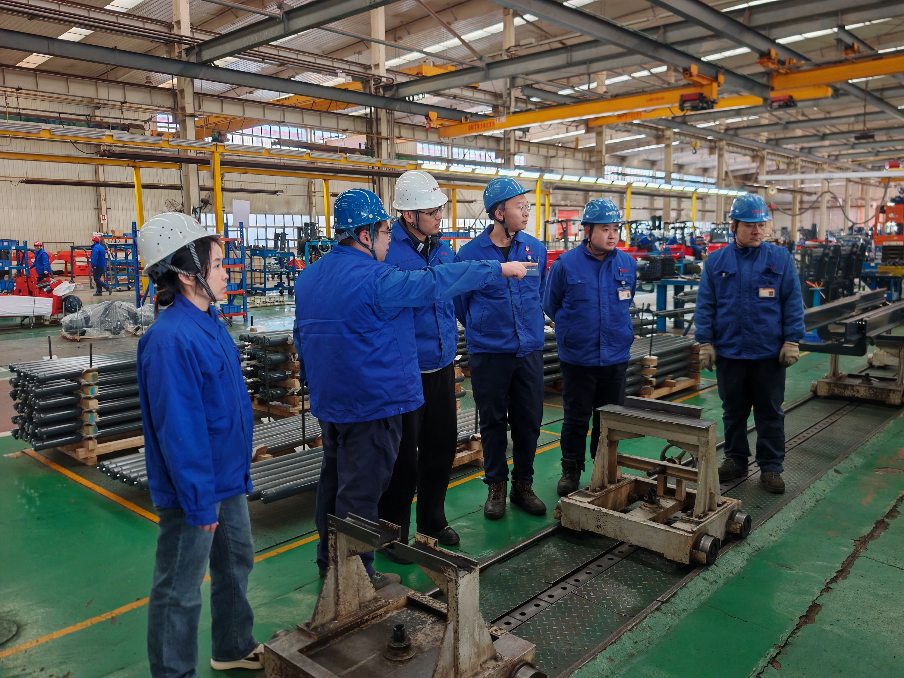 交流現(xiàn)場一（?。?jpg